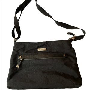 Black Baggallini Crossbody Purse